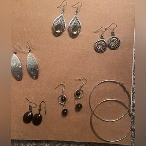 Fashionable earrings